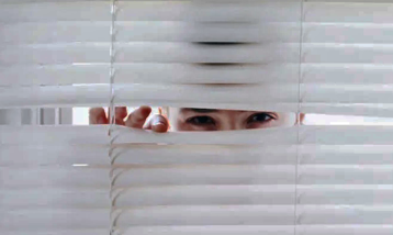 Portræt billede af Afsløres snart